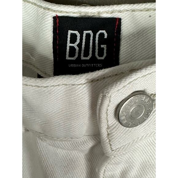 BDG Urban Outfitters White High Rise Cheeky Shorts Cut Off Raw Hem Size 25 - Picture 3 of 7